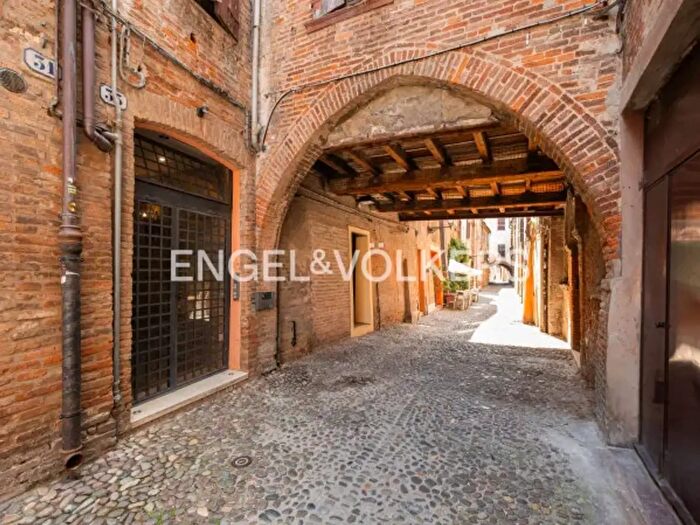 Appartamento bilocale in vendita in Via delle Volte, Ferrara