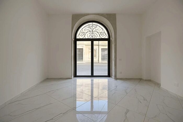 Appartamento monolocale in vendita in Via Varesina, Como