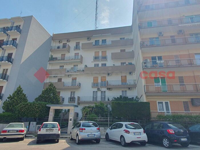 Appartamento trilocale in vendita in Viale Magna Grecia, Bari