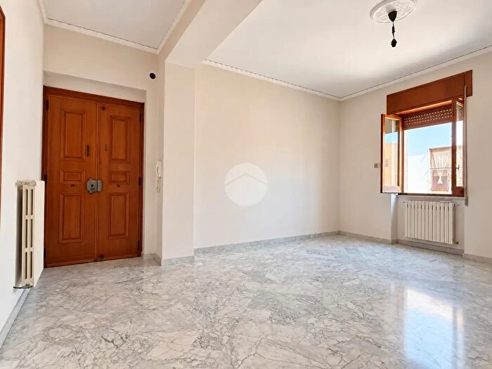 Appartamento con 5 locali in vendita in Manfredonia Via Pulsano, Manfredonia
