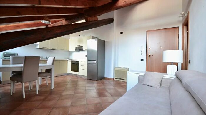 Appartamento bilocale in vendita in Via Garibaldi Bergamo Bergamo, Bergamo