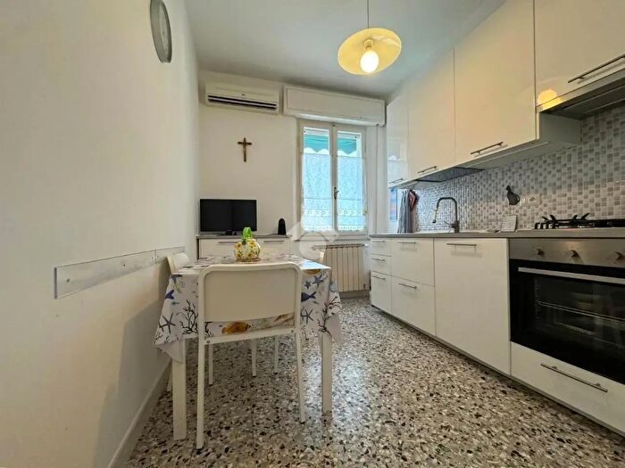 Appartamento trilocale in vendita in Via Giuseppe Verdi, Cattolica
