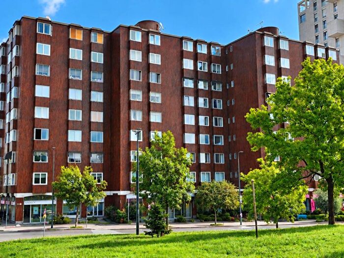 Appartamento trilocale in vendita in Viale Evaristo Stefini, Maggiolina, Milano