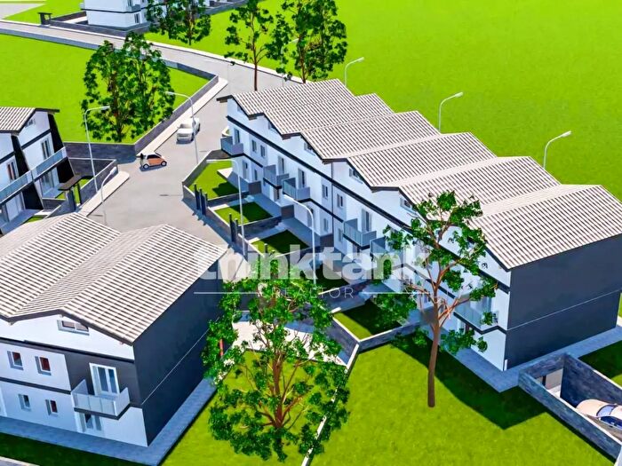 Casa con 7 locali in vendita in Via Cristoforo Colombo, San Giovanni La Punta