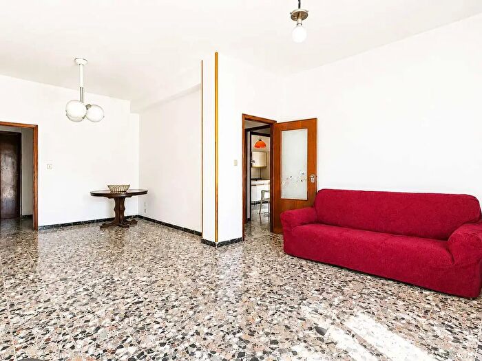 Appartamento con 5 locali in vendita in Via dei Passeri, Cagliari