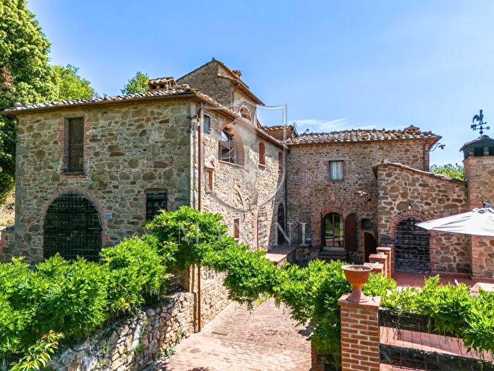 Casa con 17 locali in vendita in Strada Lauretana, Sinalunga
