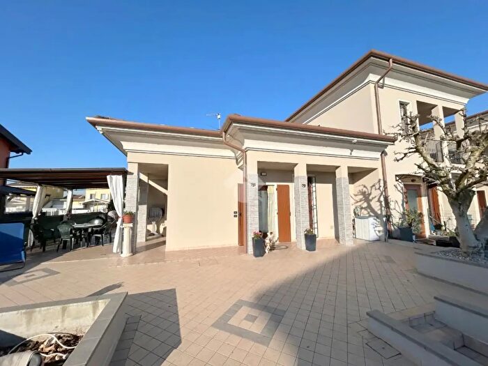 Casa con 5 locali in vendita in Via Don a Bertolini, Calvisano