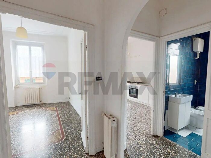 Appartamento quadrilocale in vendita in Via Paolo Antonio De Cavero, Genova