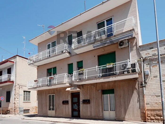 Appartamento bilocale in vendita in Via Palo del Colle, Bitetto