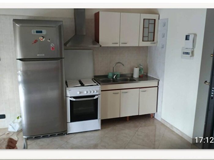 Appartamento trilocale in affitto in Via Grotta, San Nicola la Strada