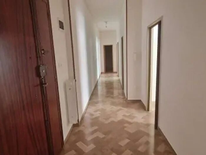 Appartamento trilocale in vendita in Via Orazio Palumbo, Trani