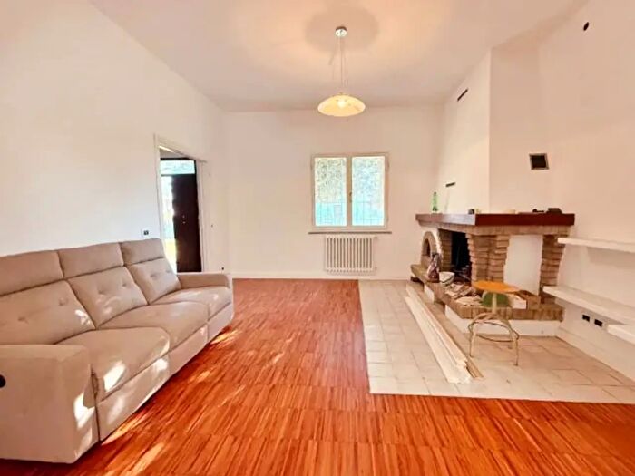 Appartamento trilocale in vendita in Via Sauro Babini, Ravenna