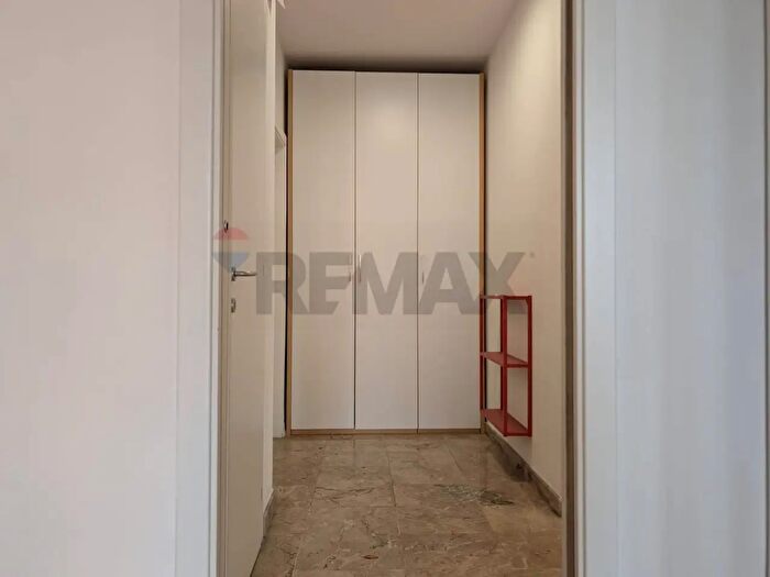 Appartamento trilocale in affitto in Via Andrea Solari, Milano