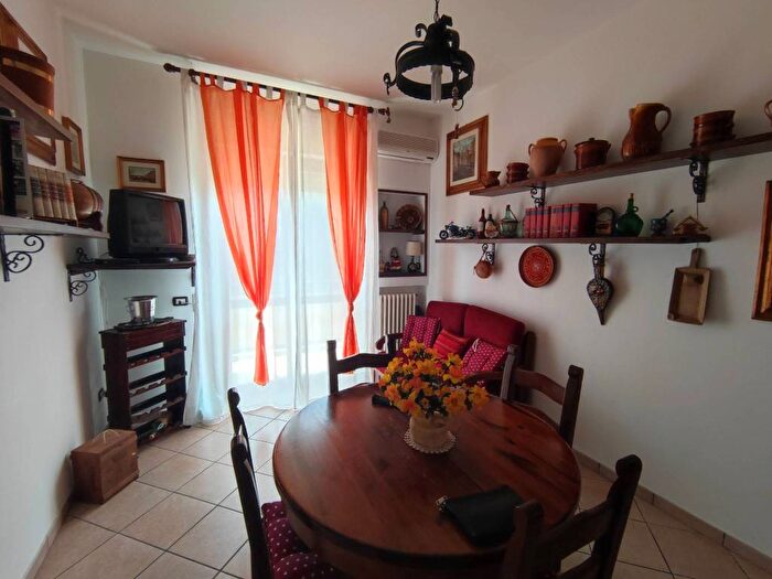 Appartamento con 5 locali in affitto in Via Domenico Tommaso Albanese, Partigiani Fondone, Lecce