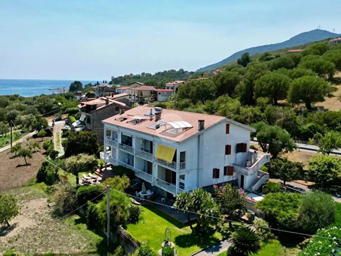 Appartamento con 5 locali in vendita in Contrada Crocifisso, Santa Marina