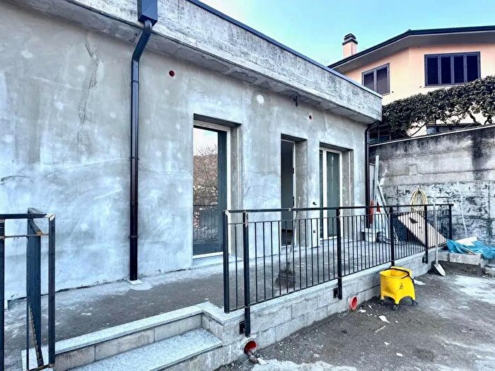 Appartamento bilocale in vendita in Via Viconago, Lavena Ponte Tresa