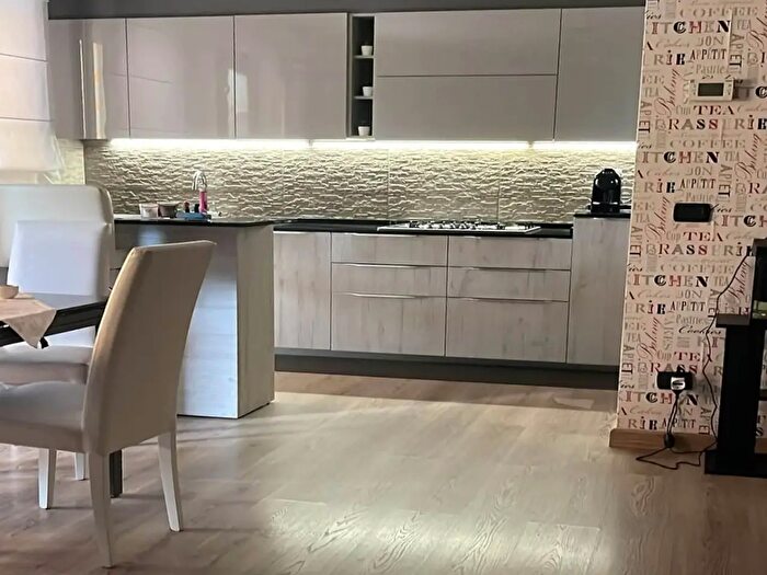 Appartamento trilocale in vendita in Via dei Colombini, Capannori