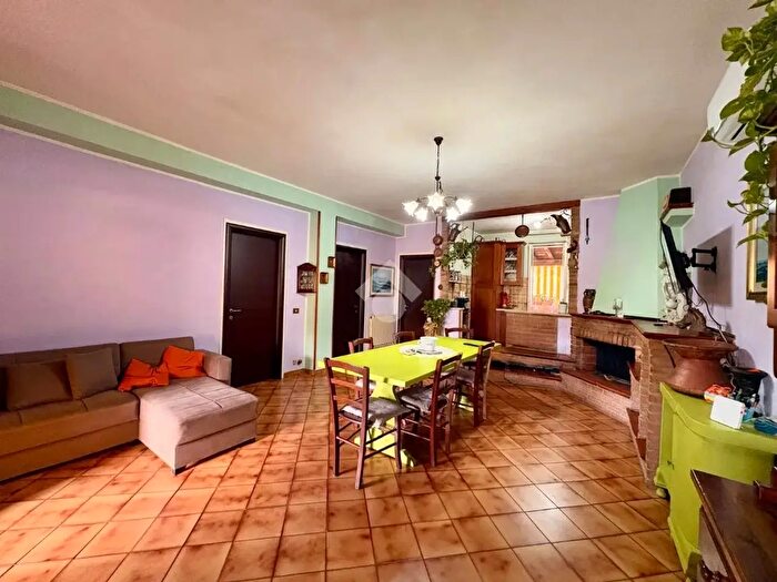 Casa monolocale in vendita in Via S Pellico, Lariano