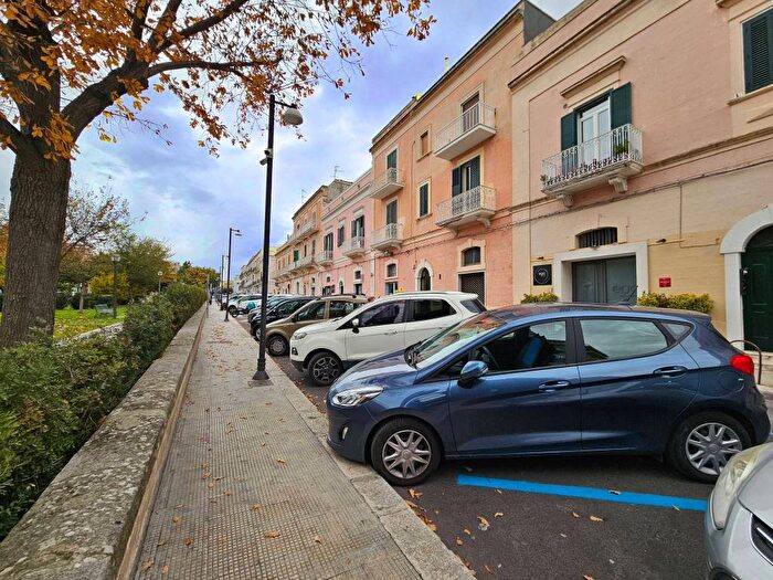 Appartamento trilocale in affitto in Via Tommaso Stigliani, Centro, Matera