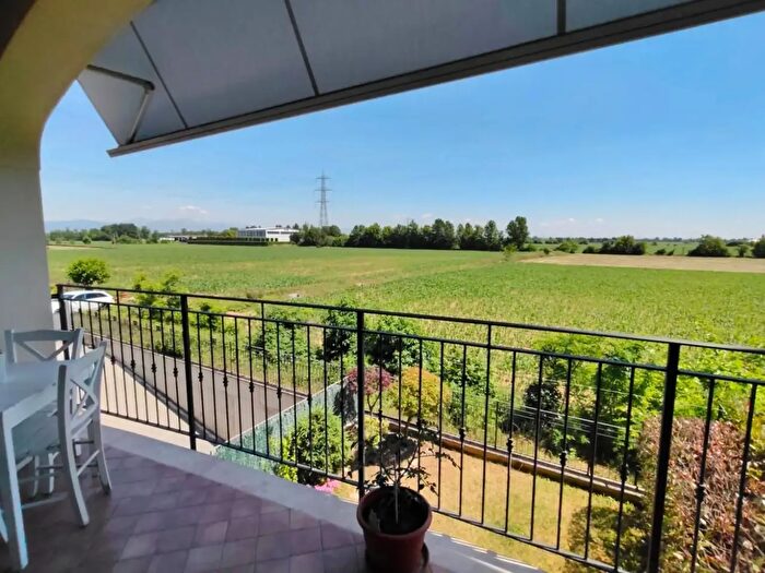 Appartamento trilocale in vendita in Treviglio