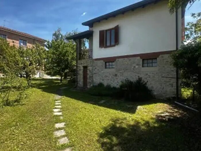 Casa trilocale in vendita in Via Alcide De Gasperi, Varzi