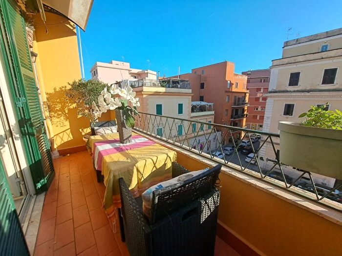 Appartamento trilocale in vendita in Piazza Primo Maggio, Anzio