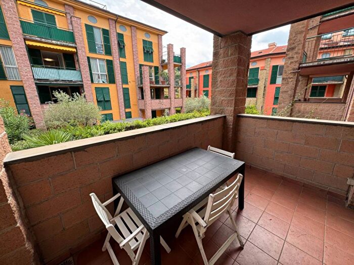 Appartamento trilocale in affitto in via fascie, Centro, Sestri Levante