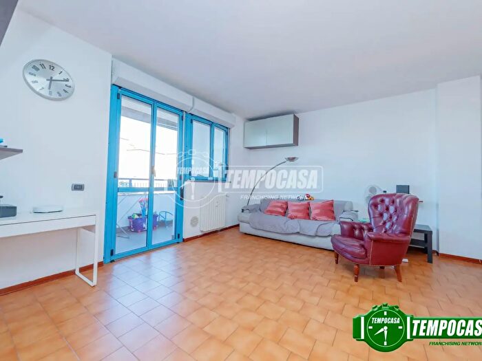 Appartamento trilocale in vendita in Via Barnaba Oriani, Milano