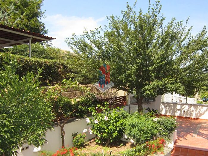 Appartamento quadrilocale in vendita in IschiaLacco Ameno Parte Alta, Lacco Ameno