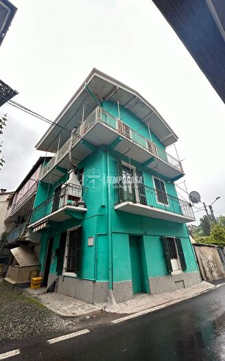 Casa quadrilocale in vendita in Via delle Torri, Rocca Canavese