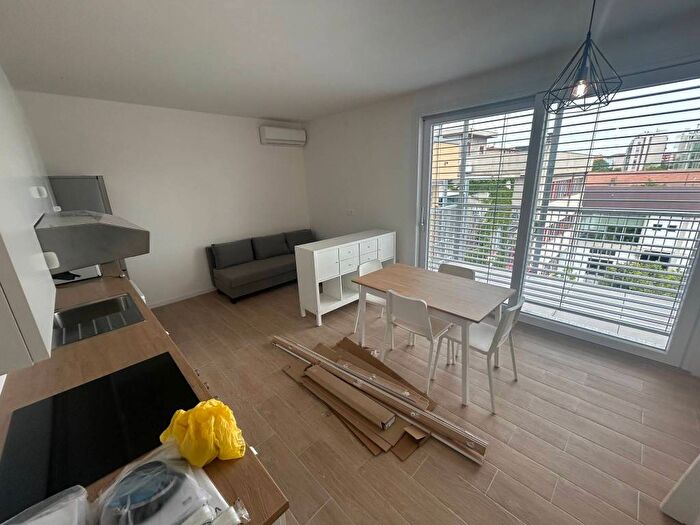 Appartamento bilocale in affitto in Via Don Bartolomeo Grazioli, Dergano, Milano