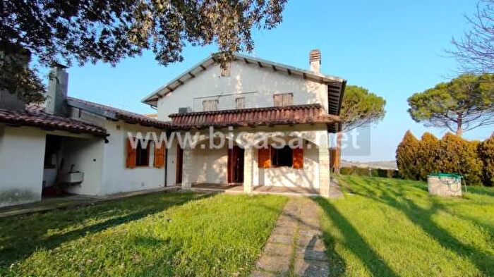 Casa con 6 locali in vendita in Strada di San Rocco, Pesaro