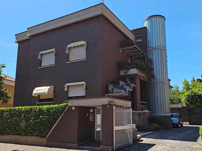 Appartamento con 5 locali in affitto in Corso Annibale Santorre di Santarosa, Centro, Cuneo