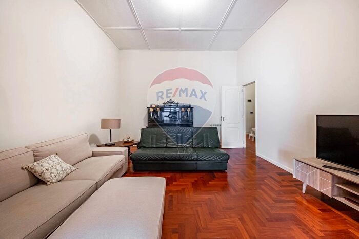 Appartamento con 7 locali in vendita in Via Centuripe, Catania