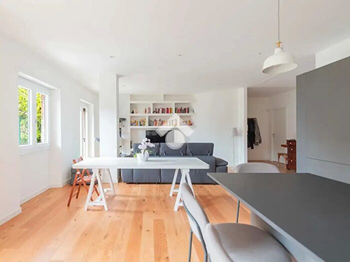 Appartamento con 5 locali in vendita in Clivo di Cinna, Roma