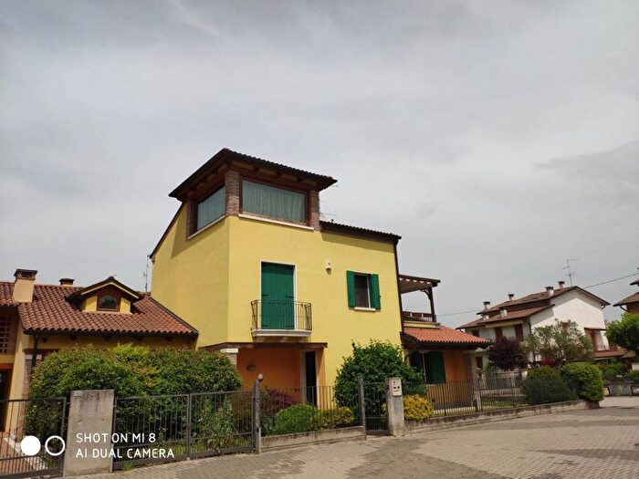 Casa con 6 locali in affitto in Nogarazza, Arcugnano