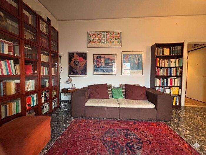 Appartamento trilocale in affitto in Via Sabotino, Pindemonte, Verona