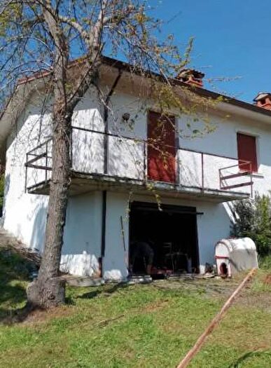 Casa con 5 locali in vendita in Via Provinciale, Golferenzo