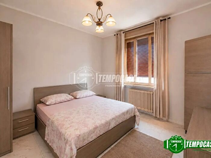 Appartamento trilocale in vendita in Via FLli Rosselli, Voghera