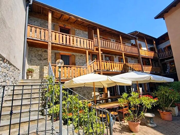 Appartamento bilocale in vendita in Via Trento E Trieste, Sormano