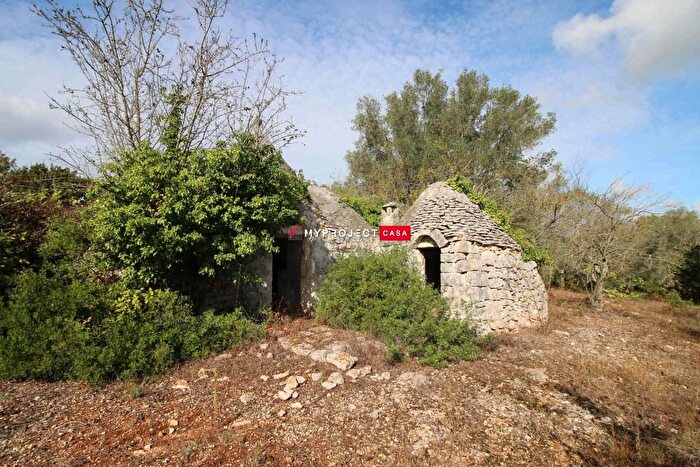 Casa con 6 locali in vendita in Martina Franca