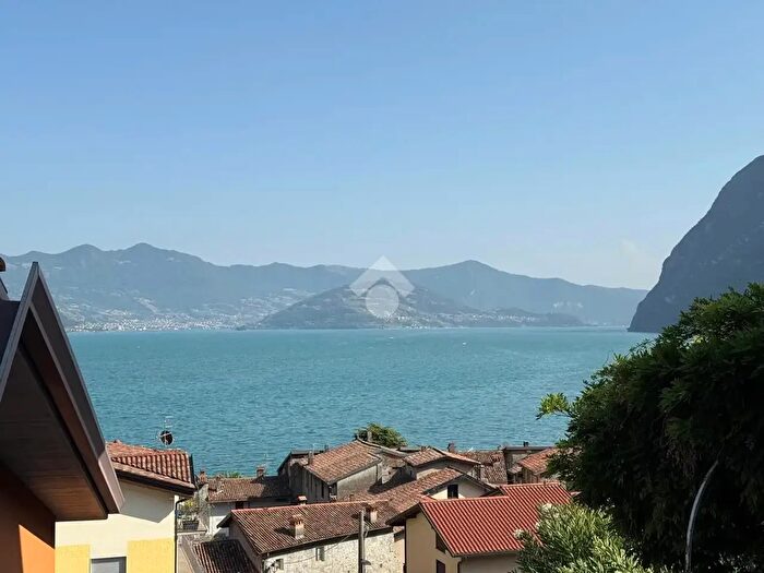 Appartamento bilocale in vendita in Via Ronchelli, Riva Di Solto