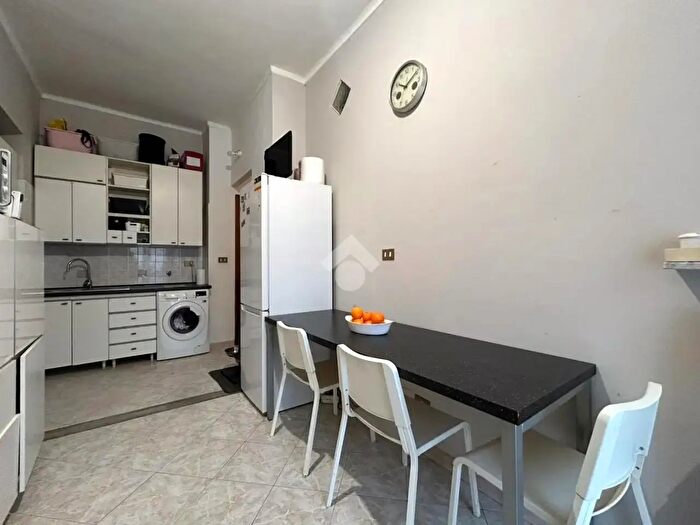 Appartamento trilocale in vendita in Via Severino Casana, Torino