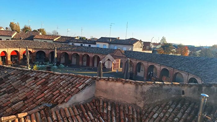 Casa con 6 locali in vendita in Via Cesare Battisti, Bagnacavallo