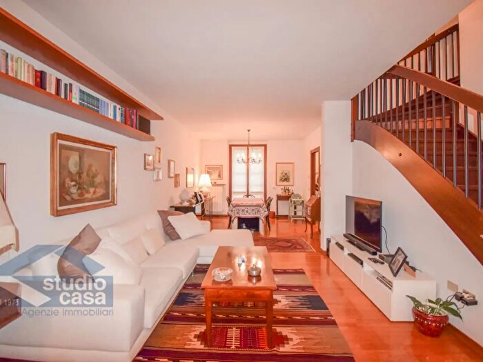 Casa con 5 locali in vendita in Via della Camolina, Lodi