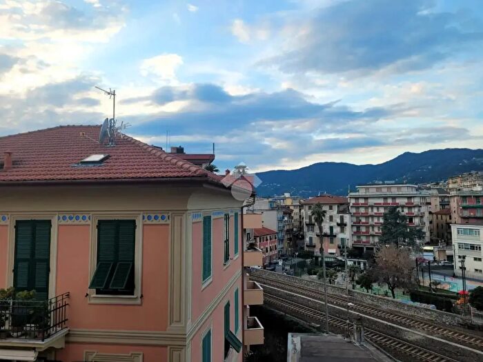 Appartamento quadrilocale in vendita in Salita Privata S Giorgio, Rapallo