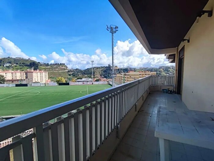 Appartamento quadrilocale in vendita in Via Polveriera, Messina