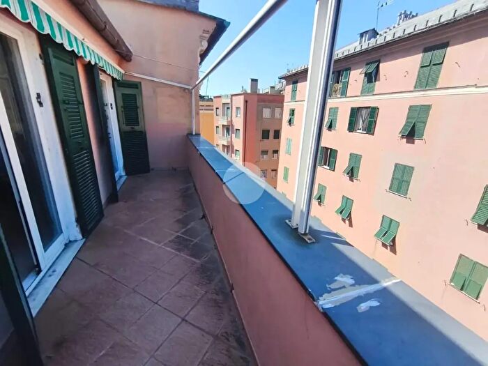Appartamento con 5 locali in vendita in Via Germano Jori, Genova