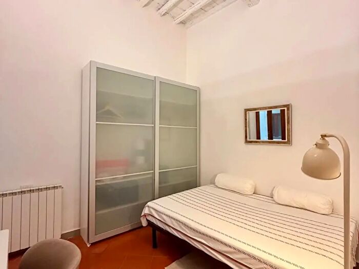 Appartamento trilocale in affitto in Via De' Ginori, Firenze