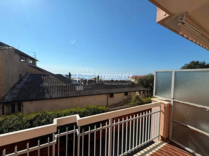 Appartamento bilocale in vendita in Via Giovanni Bonfante, Varazze